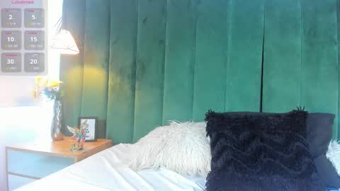 K I T T Y Y  online show from October 27, 2025, 8:35 pm