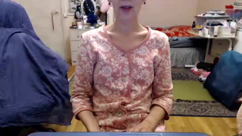 Snapshot of kiuminberry chatting on January 13, 2025, 1:17 pm KiuminBerry online show from January 13, 2025, 1:17 pm