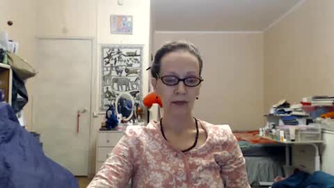 Snapshot of kiuminberry chatting on February 20, 2025, 4:14 pm KiuminBerry online show from February 20, 2025, 4:14 pm