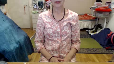 Snapshot of kiuminberry chatting on September 12, 2025, 10:26 am KiuminBerry online show from September 12, 2025, 10:26 am