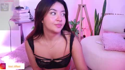  Tiffanii  online show from February 9, 2026, 5:55 am