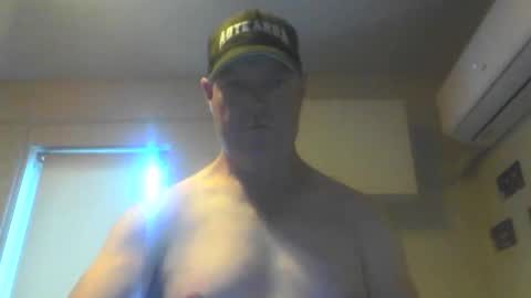 kiwiguy19773 online show from December 27, 2024, 6:14 am