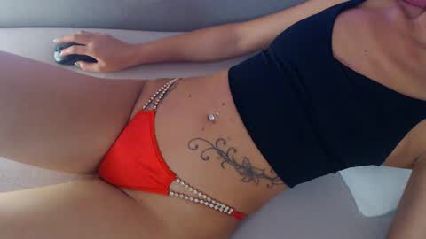 kixi02 online show from February 4, 2025, 7:00 pm