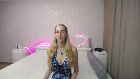 Klary online show from December 1, 2025, 5:23 am