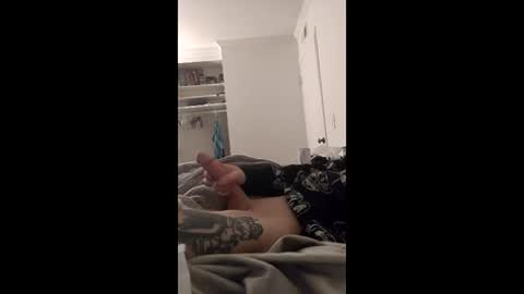 Snapshot of klause_ chatting on January 7, 2026, 7:55 am klause_ online show from January 7, 2026, 7:55 am