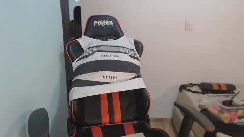 Snapshot of klauss_123 chatting on February 4, 2025, 4:48 am klauss 123 online show from February 4, 2025, 4:48 am