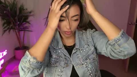 Christina online show from October 5, 2025, 3:32 pm