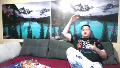 Kleosnow online show from October 31, 2025, 8:59 am