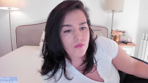 Snapshot of kleospassion chatting on January 28, 2025, 11:06 am Kleospassion online show from January 28, 2025, 11:06 am