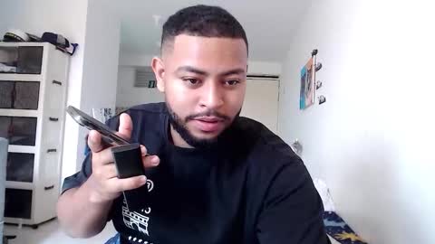 kleyton online show from November 1, 2025, 5:04 pm