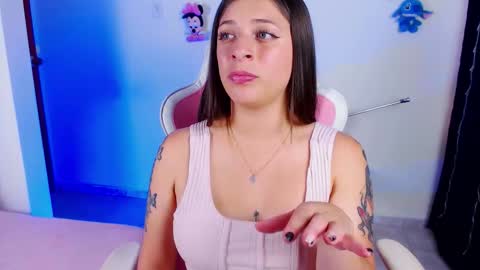 Kloe online show from February 16, 2026, 9:33 pm