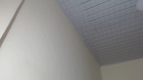 Kloe online show from March 6, 2025, 8:59 pm