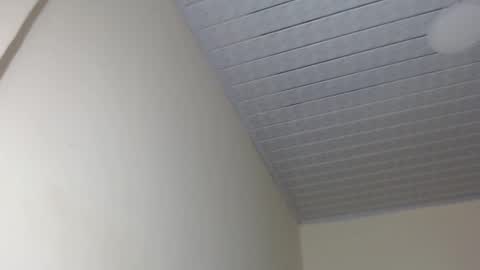 Kloe online show from March 10, 2025, 5:22 am