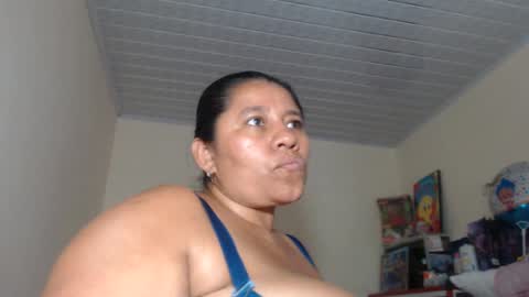 Kloe online show from October 9, 2025, 8:40 pm