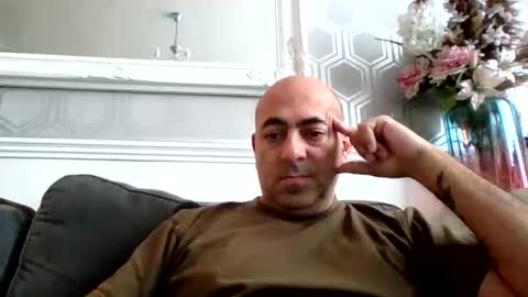 knickerwhipper online show from October 26, 2025, 11:27 am