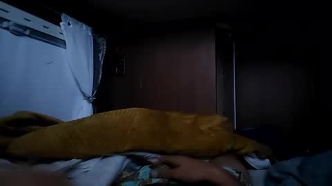 Snapshot of knilbonk chatting on October 5, 2025, 6:39 pm knilbonk online show from October 5, 2025, 6:39 pm