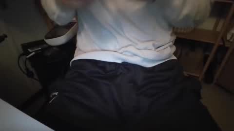 Snapshot of knilbonk chatting on April 5, 2026, 7:11 pm knilbonk online show from April 5, 2026, 7:11 pm