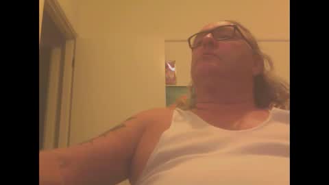 Snapshot of knobout chatting on January 17, 2025, 12:52 pm knobout online show from January 17, 2025, 12:52 pm