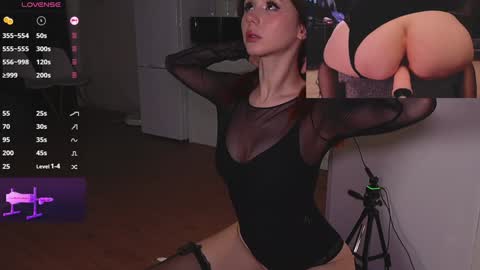 Snapshot of knock1knock chatting on February 22, 2026, 8:02 am Lisa and Alex 557095200 to make me cum online show from February 22, 2026, 8:02 am