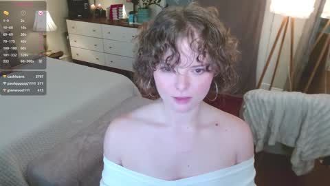 knowlita  online show from December 12, 2024, 7:04 pm