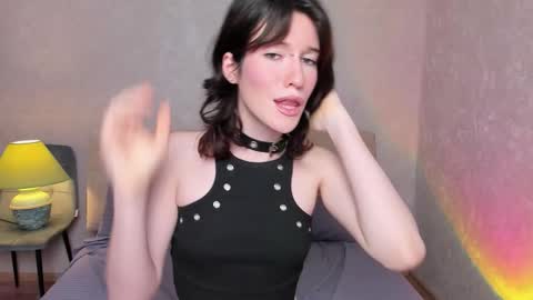 Snapshot of kolette_gray chatting on November 26, 2025, 7:04 pm Kolette online show from November 26, 2025, 7:04 pm