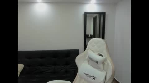 Julieta online show from February 13, 2025, 4:43 am