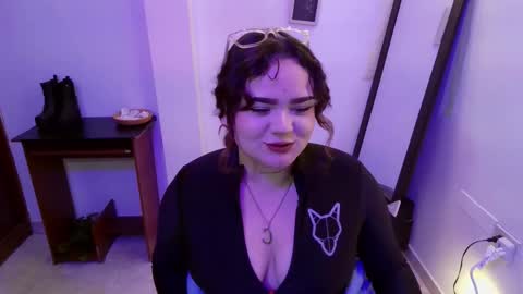 camila online show from February 24, 2026, 4:54 am