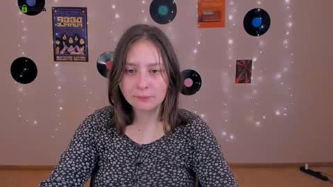 Snapshot of kora_cosmo chatting on February 10, 2026, 9:35 am shy Kora online show from February 10, 2026, 9:35 am