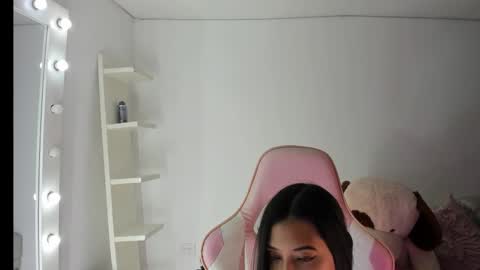 Koral Cuz online show from March 18, 2026, 6:22 pm