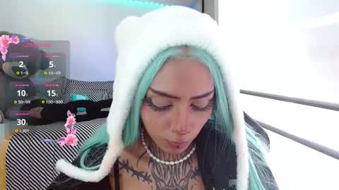 Kora  online show from November 18, 2025, 2:43 pm