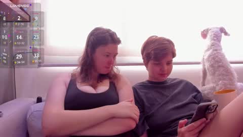 Twiix online show from September 8, 2025, 3:33 pm