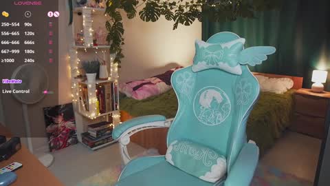 koshkasenpai online show from February 3, 2025, 3:09 am