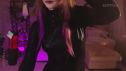 Kottyaa cb FOLLOWING  online show from October 31, 2025, 7:37 pm