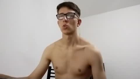 Facu online show from January 8, 2025, 2:57 am