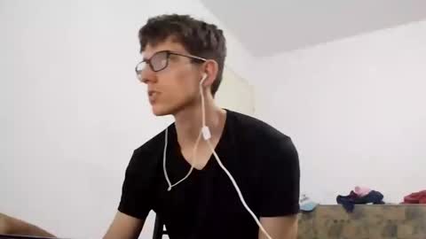 Facu online show from February 15, 2025, 6:44 am