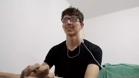 Facu online show from March 2, 2025, 1:16 pm