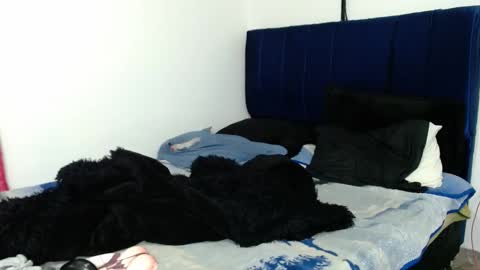 kratos_and_afrodita online show from November 11, 2025, 1:38 am