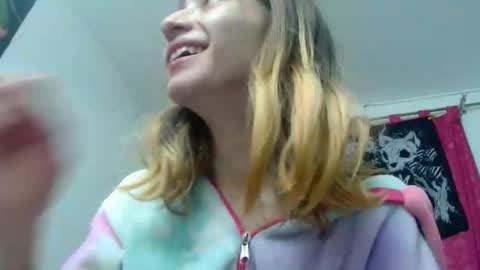 kratos_and_afrodita online show from March 15, 2026, 4:24 pm