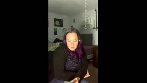 kreamyk420 online show from April 27, 2026, 9:18 am