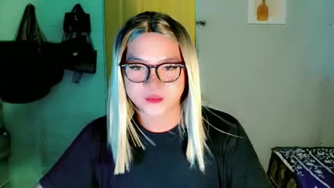krezikeed online show from May 5, 2026, 2:08 am