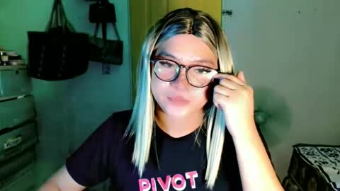 krezikeed online show from May 8, 2026, 12:32 pm