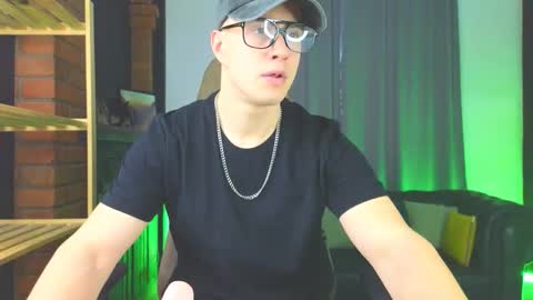 Snapshot of kris_braun chatting on February 8, 2026, 9:45 am kris_braun online show from February 8, 2026, 9:45 am