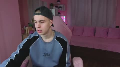 Snapshot of kris_braun chatting on March 2, 2026, 10:33 am kris_braun online show from March 2, 2026, 10:33 am