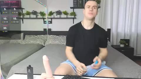 Snapshot of kris_braun chatting on March 15, 2026, 9:15 am kris_braun online show from March 15, 2026, 9:15 am