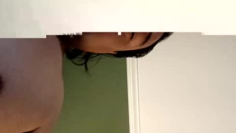 kriscalles260328 online show from November 21, 2025, 9:30 am