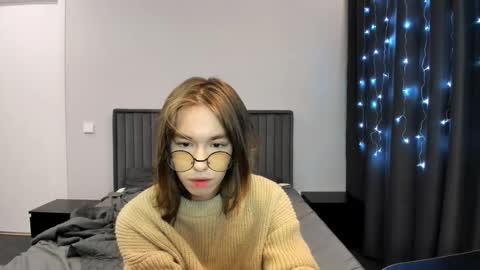 krisfemboy online show from January 8, 2026, 2:19 pm