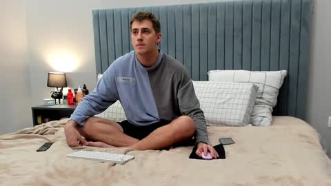 Snapshot of krishort chatting on December 15, 2024, 8:04 pm krishort online show from December 15, 2024, 8:04 pm