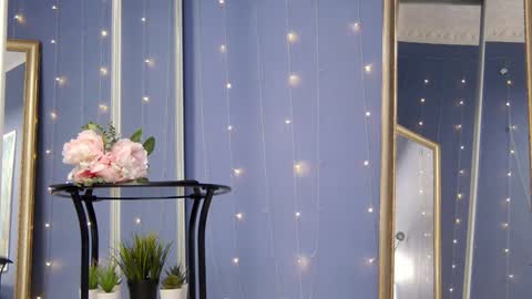 kriskras__ online show from January 1, 2025, 5:22 am