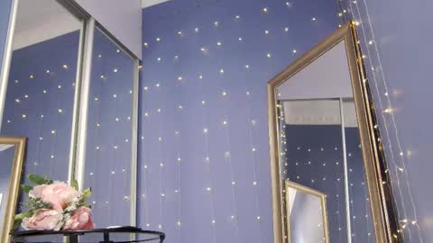 kriskras__ online show from November 11, 2025, 5:18 am