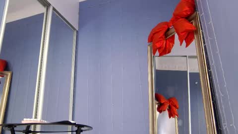 kriskras__ online show from February 26, 2026, 5:17 am